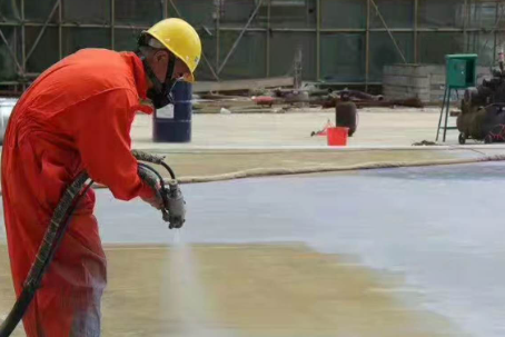 秦皇岛彩色路面喷涂是一种为路面